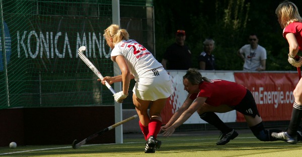 Das 4:2 durch Eileen Hoffmann. Eines ihrer drei Tore... Foto: Wolfgang Sternberger